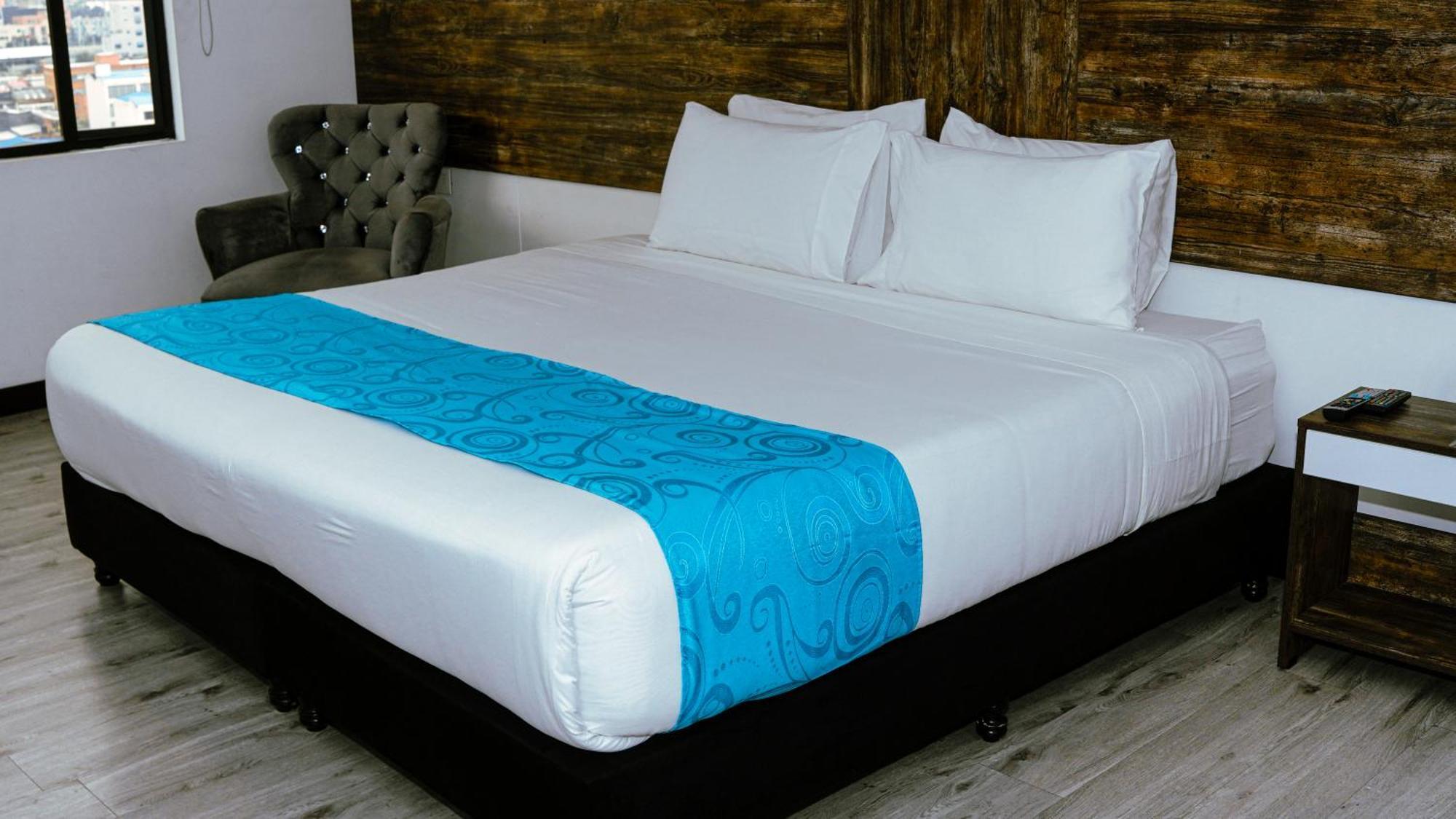 American Visa Corporate Hotel 4*